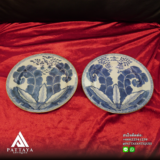 Pair of Kangxi dishes