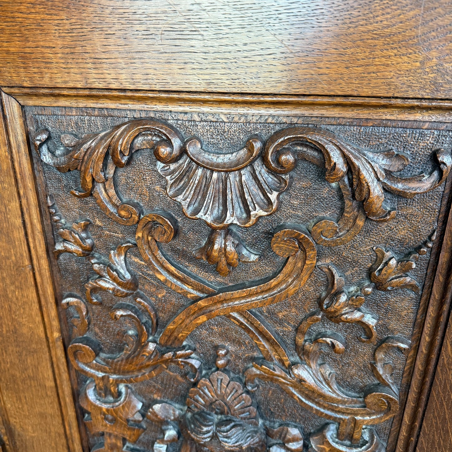 Antique Oak carved hall-bench